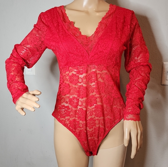 NWT H&M Red Lace Long Sleeve Sheer Bodysuit Size Large - Picture 14 of 16